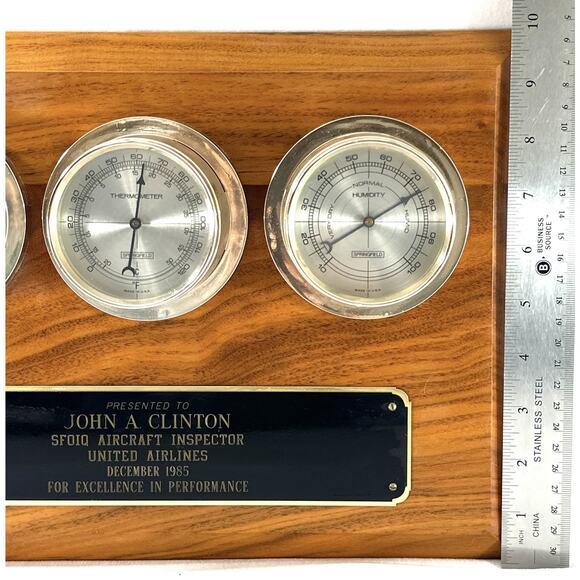 United Airlines Award Plaque Springfield Weather Station Barometer Thermometer - Picture 3 of 5